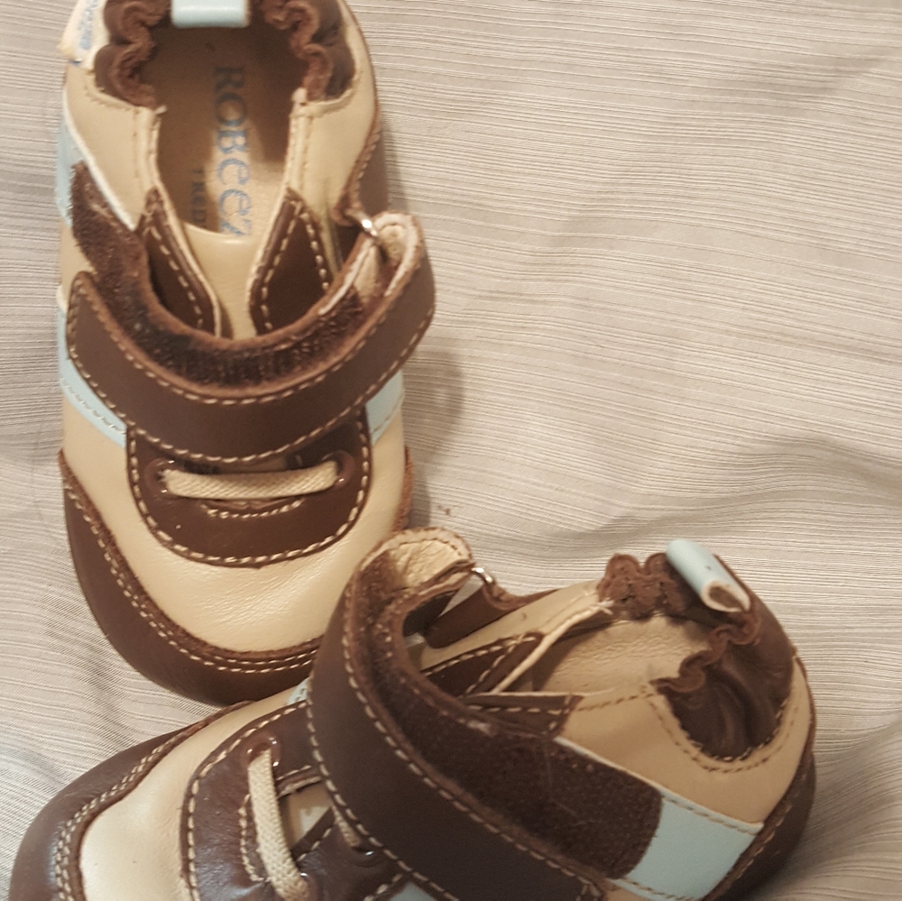 Robeez size 4 boys shoes baby
